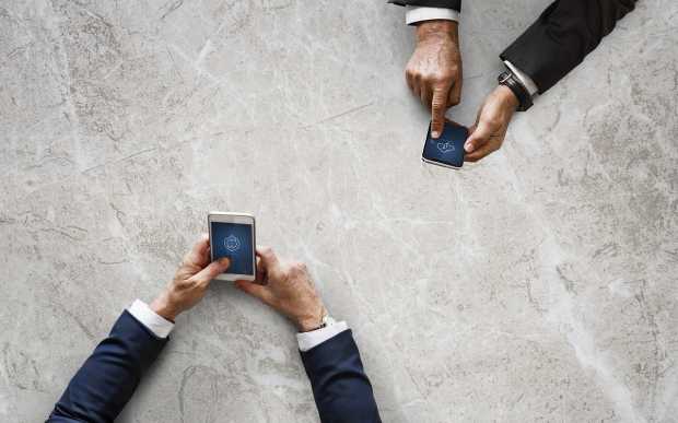 Connectez deux smartphones Android WiFi Direct ensemble